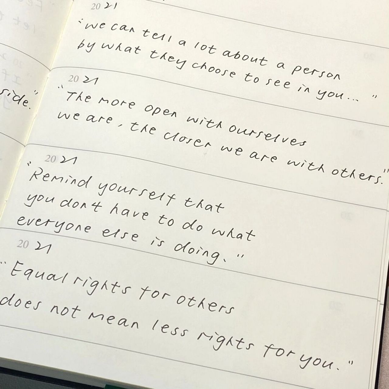 心碎了就对自己说碎碎平安90 #英文# #手写摘抄