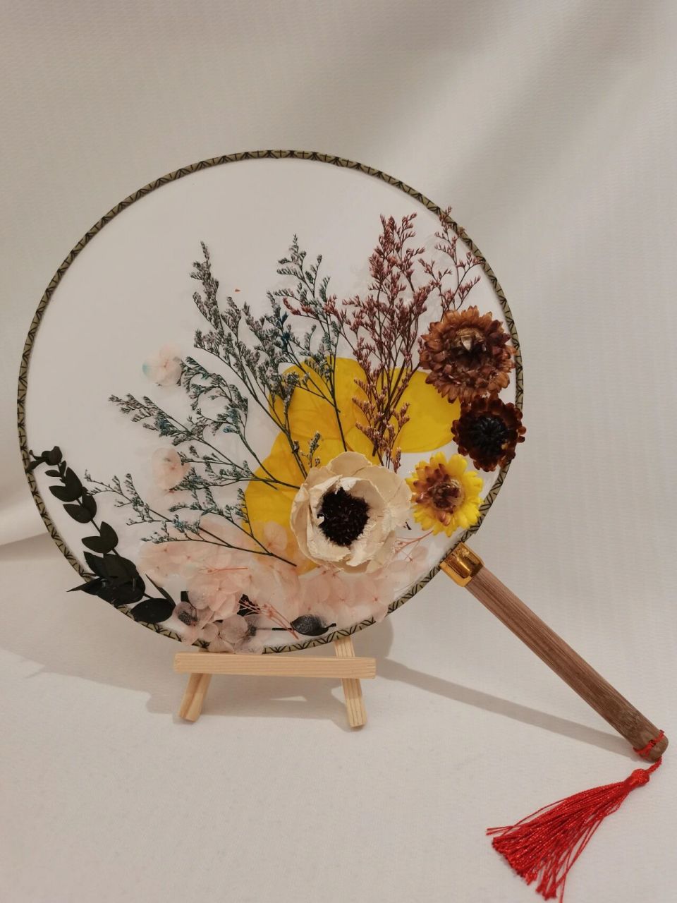 月子期手工课‖古风手作——diy干花团扇 每个人关于夏天的记忆,都