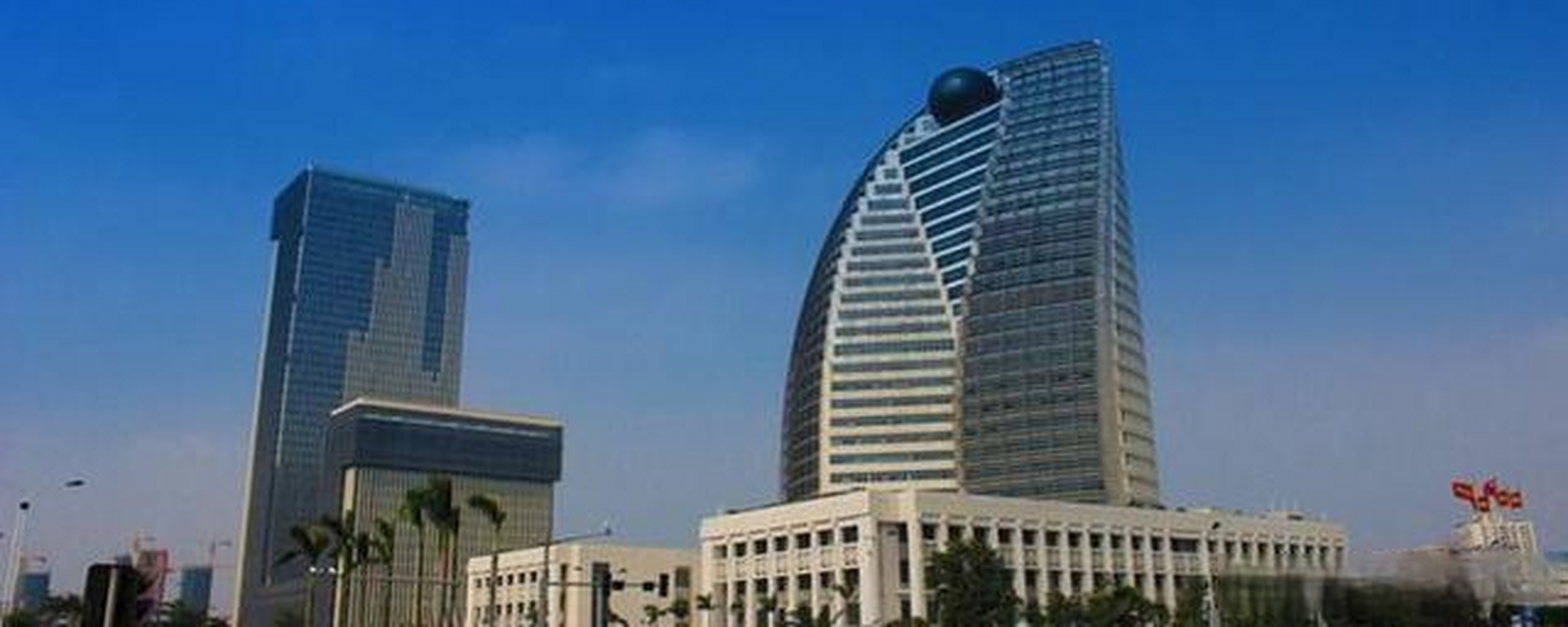 2023网络名人海南行# 新海航大厦是中国唯一五星航空——海南航空