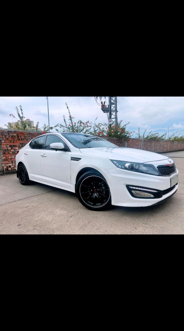 0自动dlx版.76韩系b级经典轿跑——起亚k5 2.0自动dlx版,指导价18.