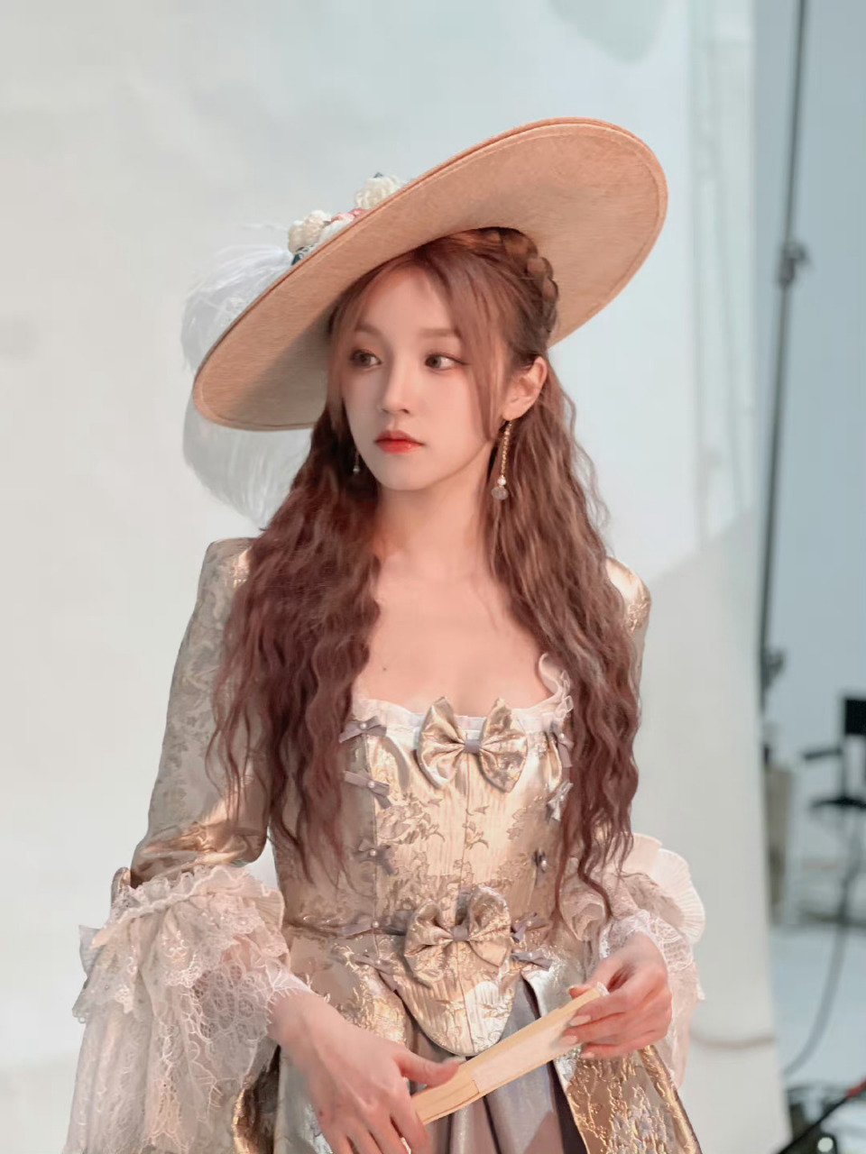 宋雨琦奔跑吧拍摄花絮# 被女儿美翻了!头像壁纸随便用的程度