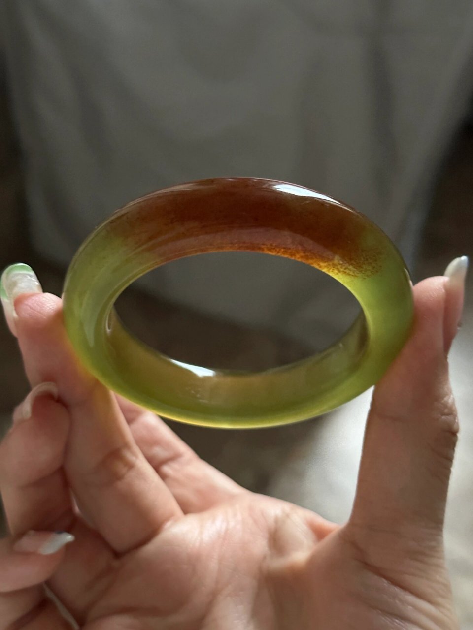 欧米伽辽阳红可太漂亮了 开心的是不用盘,买的时候就是全透的.