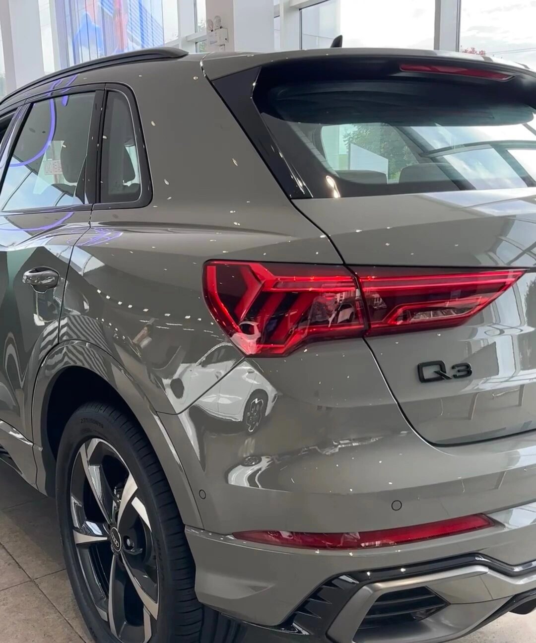 24款量子灰奥迪q3细节大曝光7515 有一种绿叫 ,有一种灰叫 加上黑