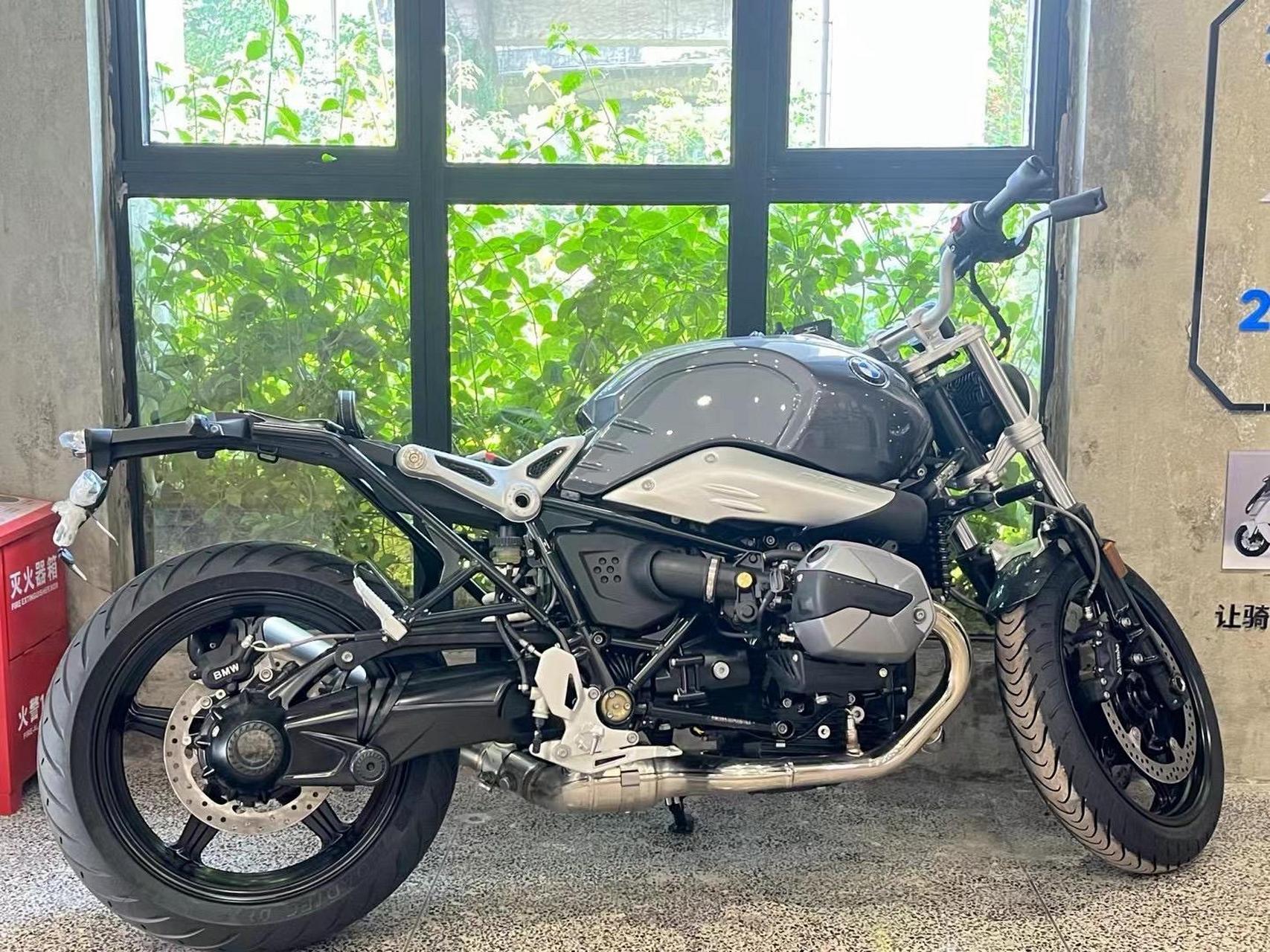 全新bmw拿铁现车系列