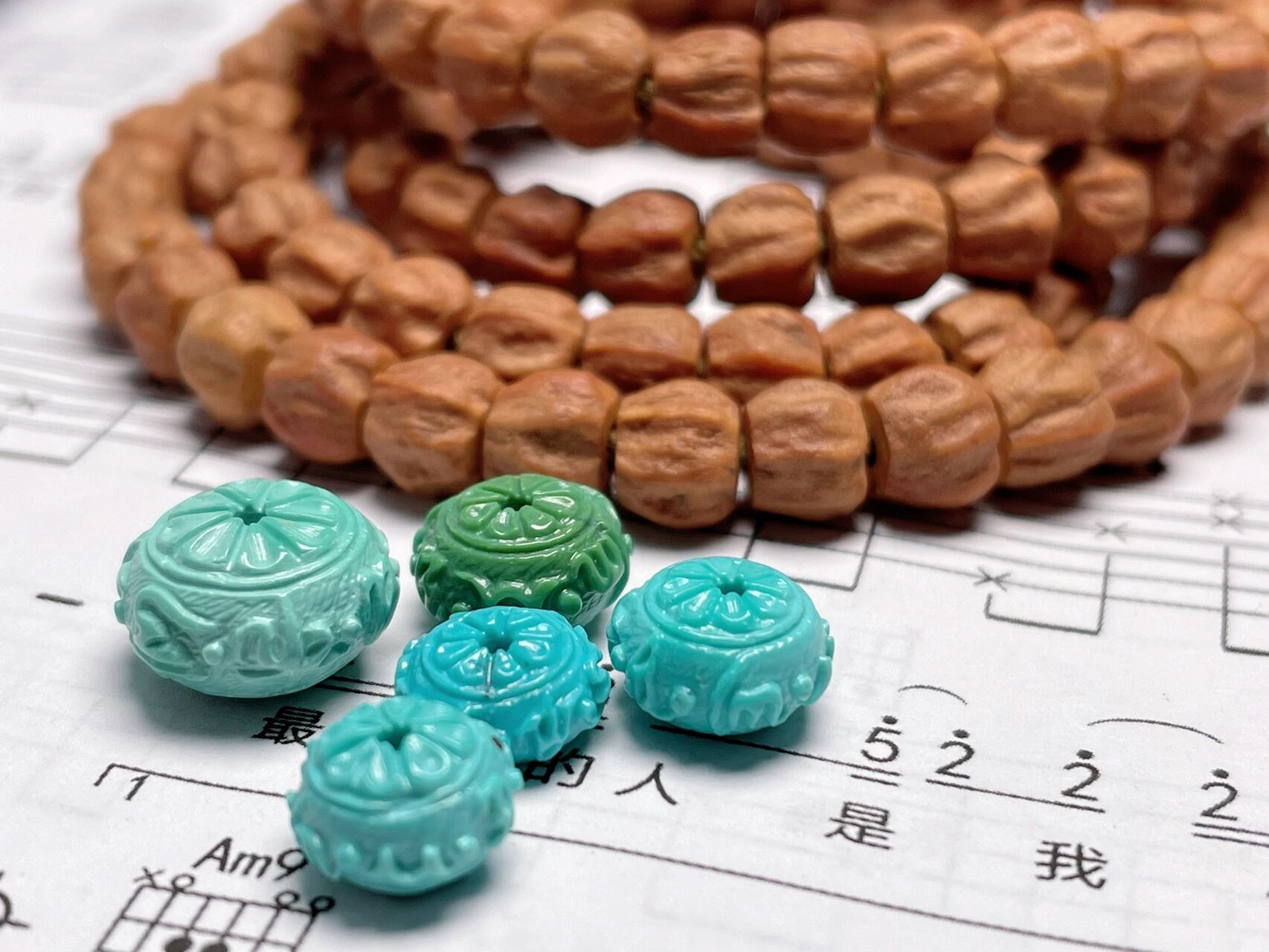 科普贴:绿松石造假方法五:碳酸盐染色 说完粉压,咱们再来说一说染色