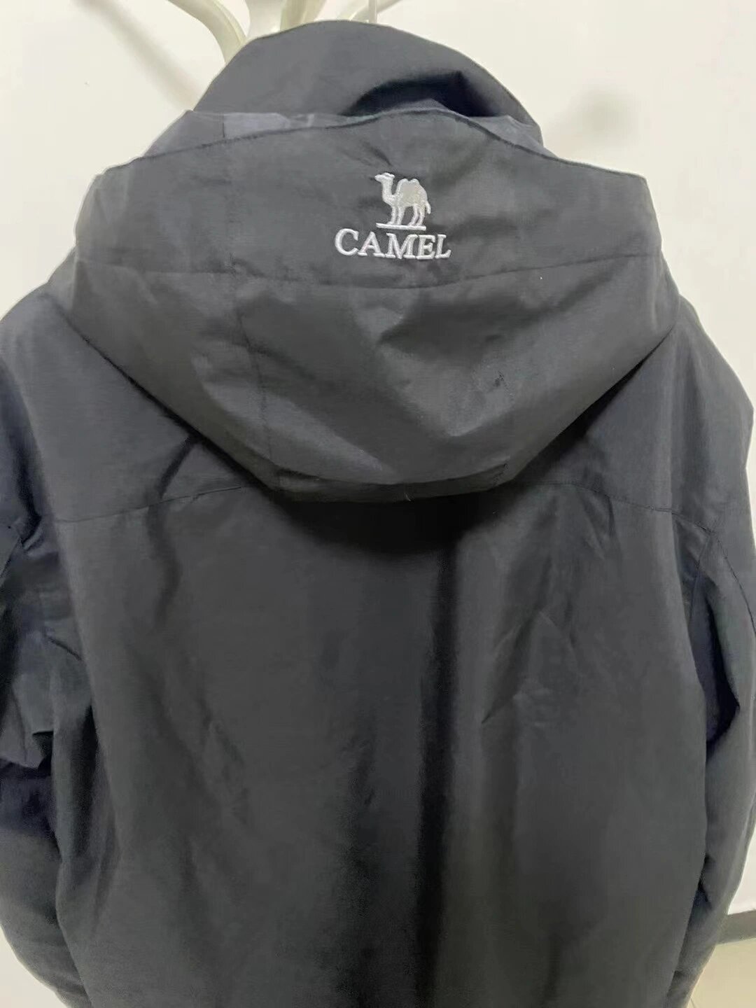 camel骆驼冲锋衣 骆驼冲锋衣,三合一,浅卡其 幻影黑 黑白拼接三个颜色