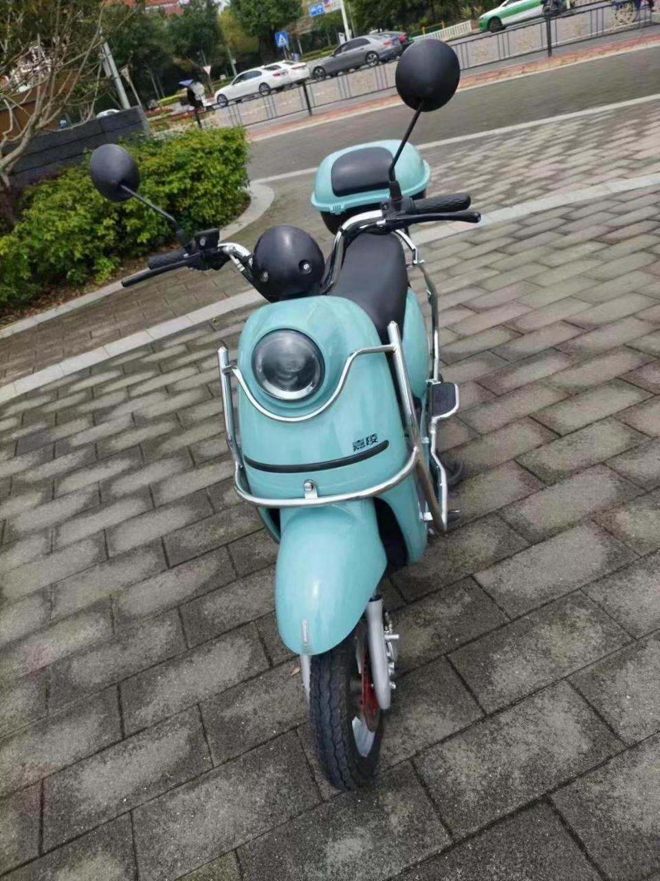 准新车,嘉陵广环龟电动车,5个大电池,满电可以骑行四五十公里左右