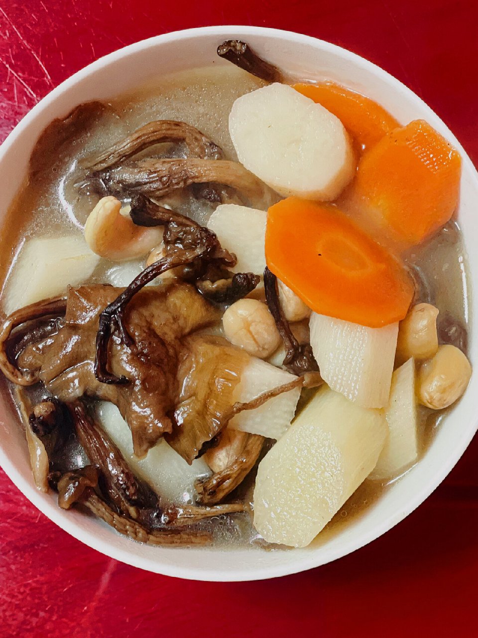 山药素汤 吃素一年半了,自己创造了好多款素食菜品 今天分享一份素汤