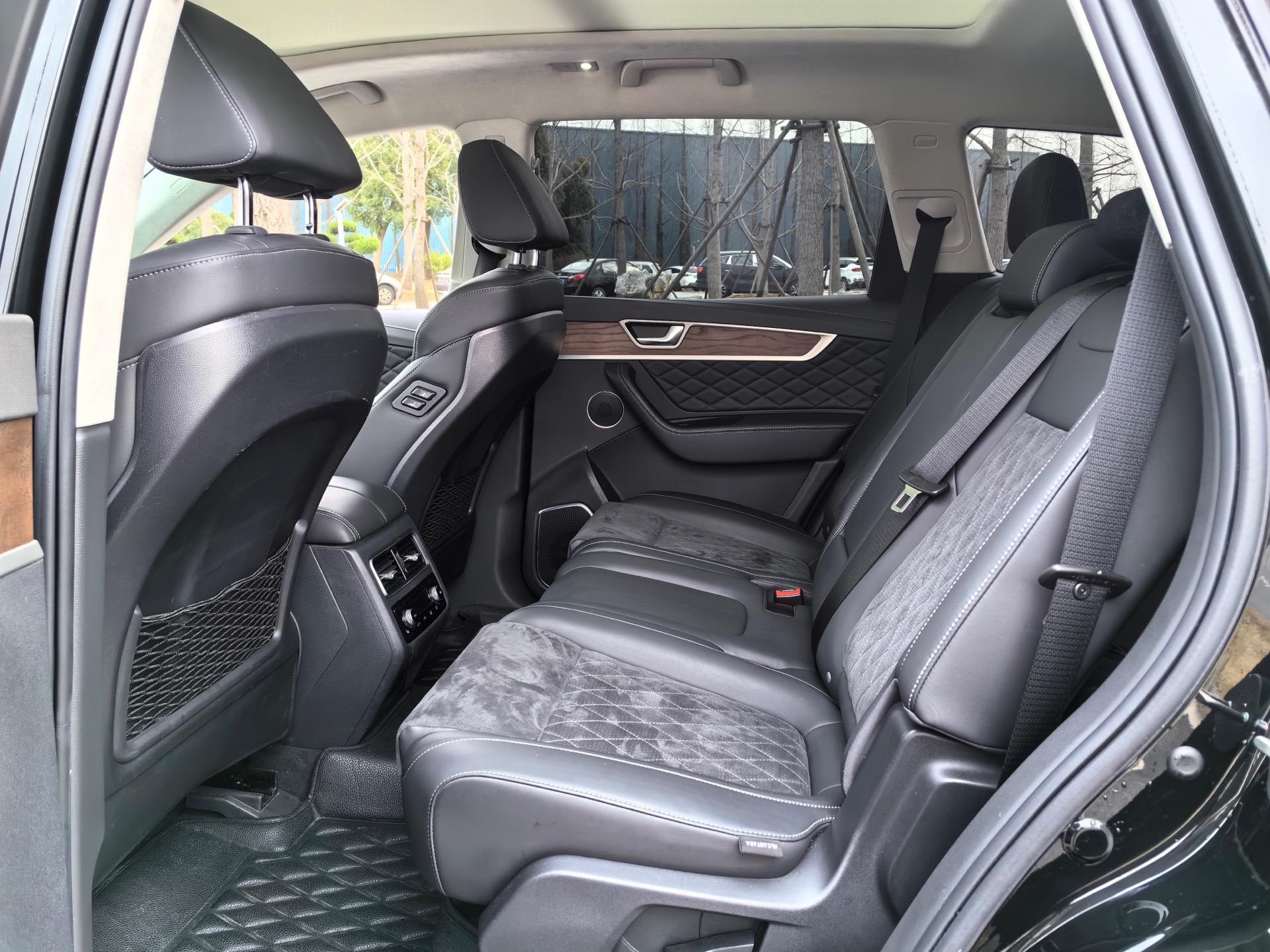 手机无线 红旗hs7空间红旗hs7内饰