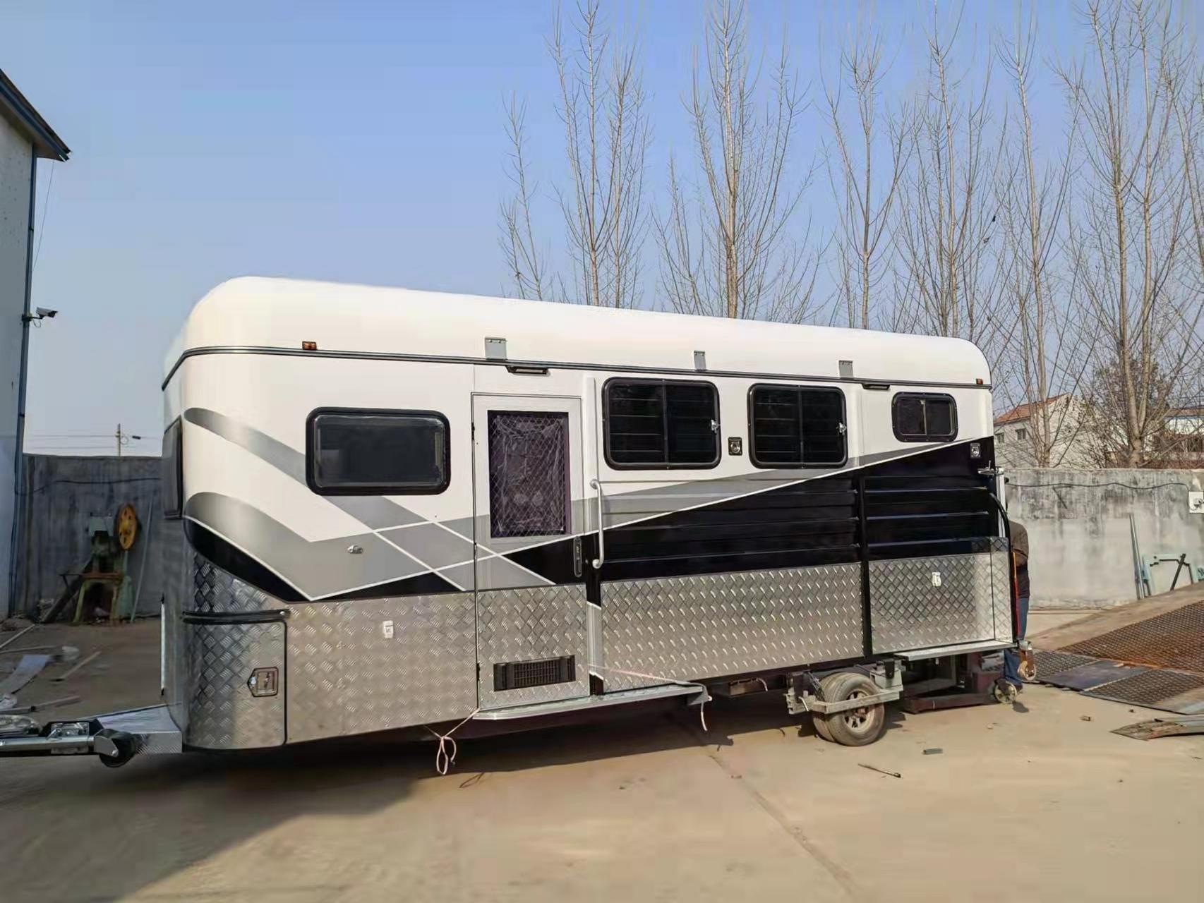 能上牌的拖挂式运马车,拖马车,一车多用