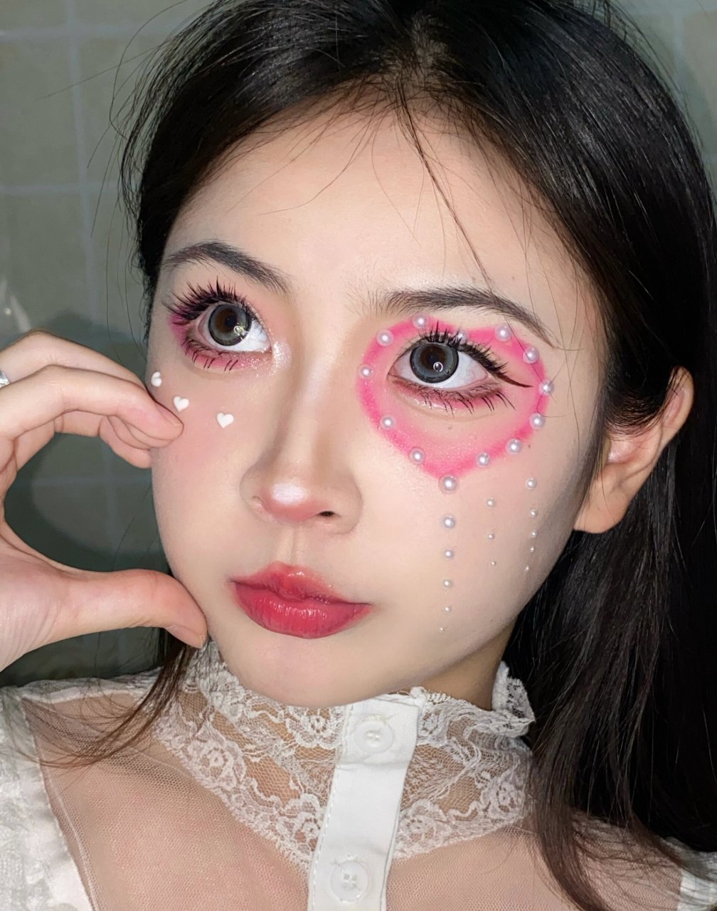 万圣节cos妆容|可爱鬼篇 万圣节扮演个可爱鬼也是不错滴,这个粉嘟嘟的