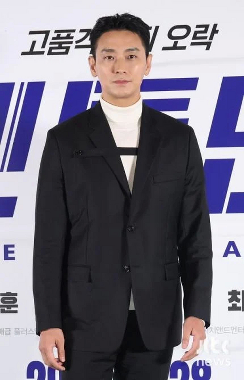 朱智勋出演姜草漫画改编的悬疑催泪爱情电视剧#照明商店#男主 预计ott