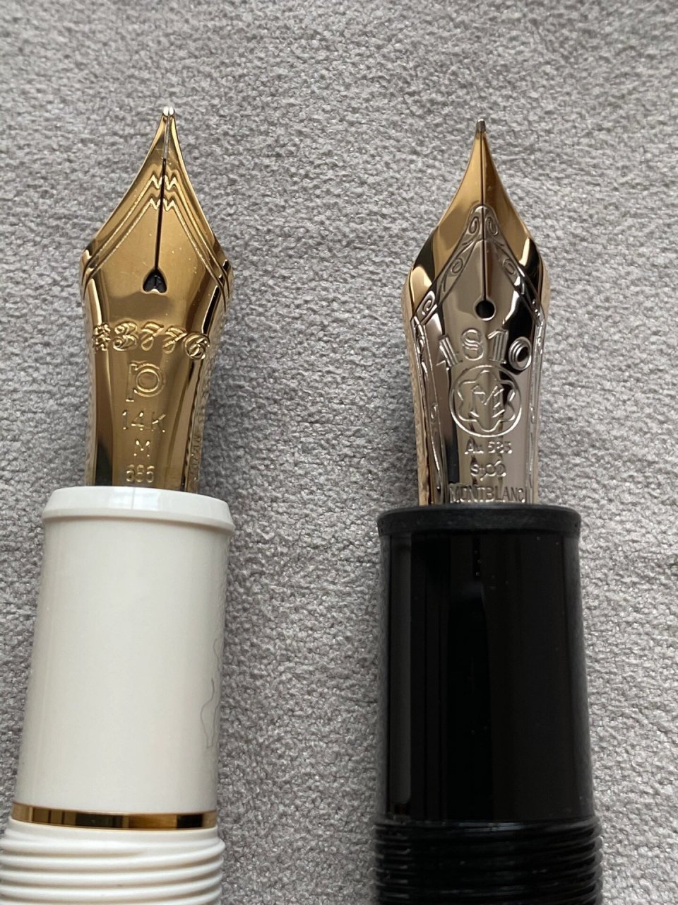 笔友出给我的百利金m400绿条 988入的,洗干净以后拍的照片就是好看,之