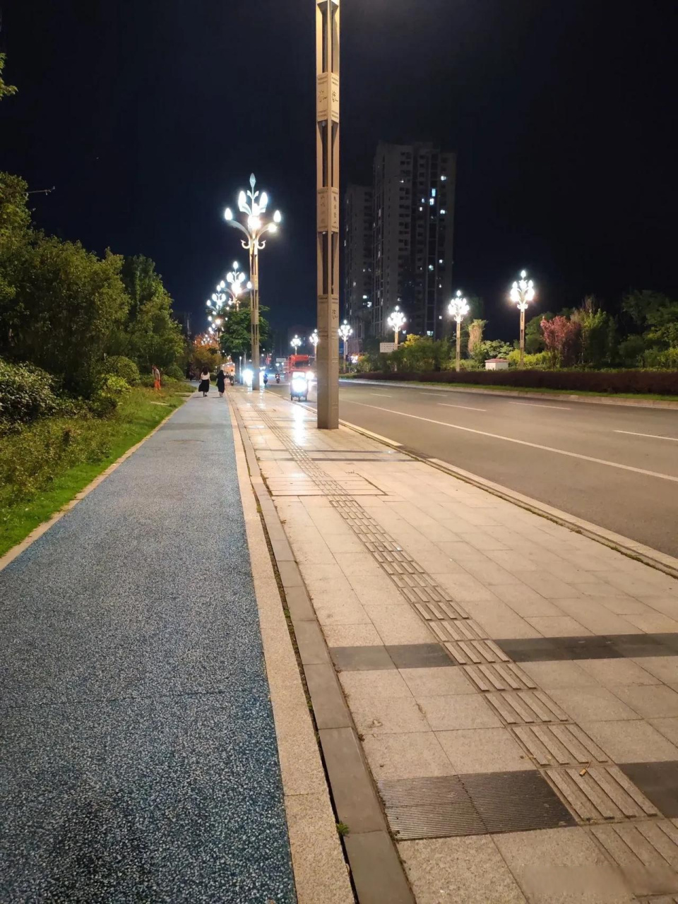 小城夜景 拍你城市的夜景 路灯很浪漫