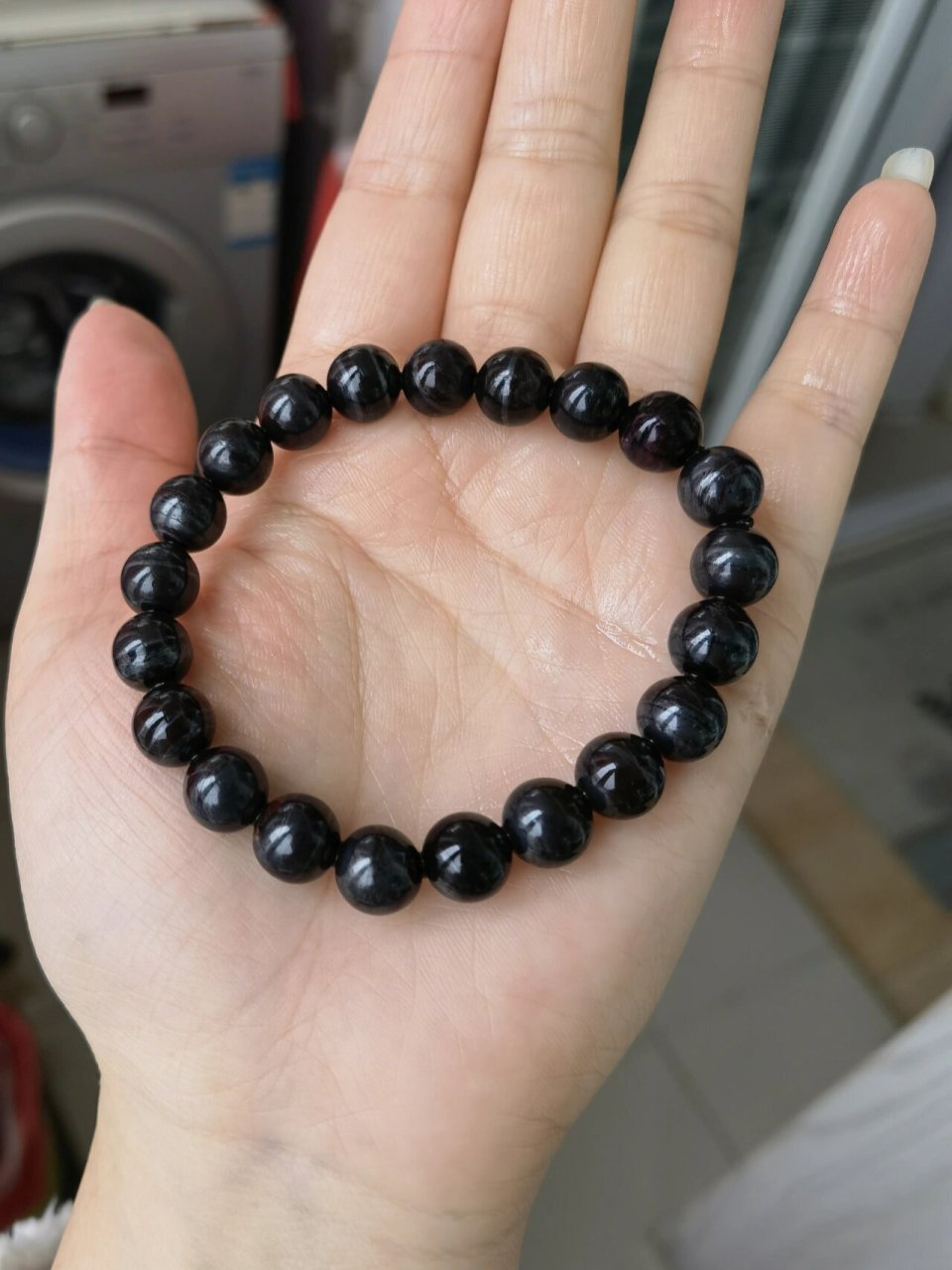 养成系铁皮舒俱来手串 规格8mm,已经有一颗出了底色,注重功效型的非常