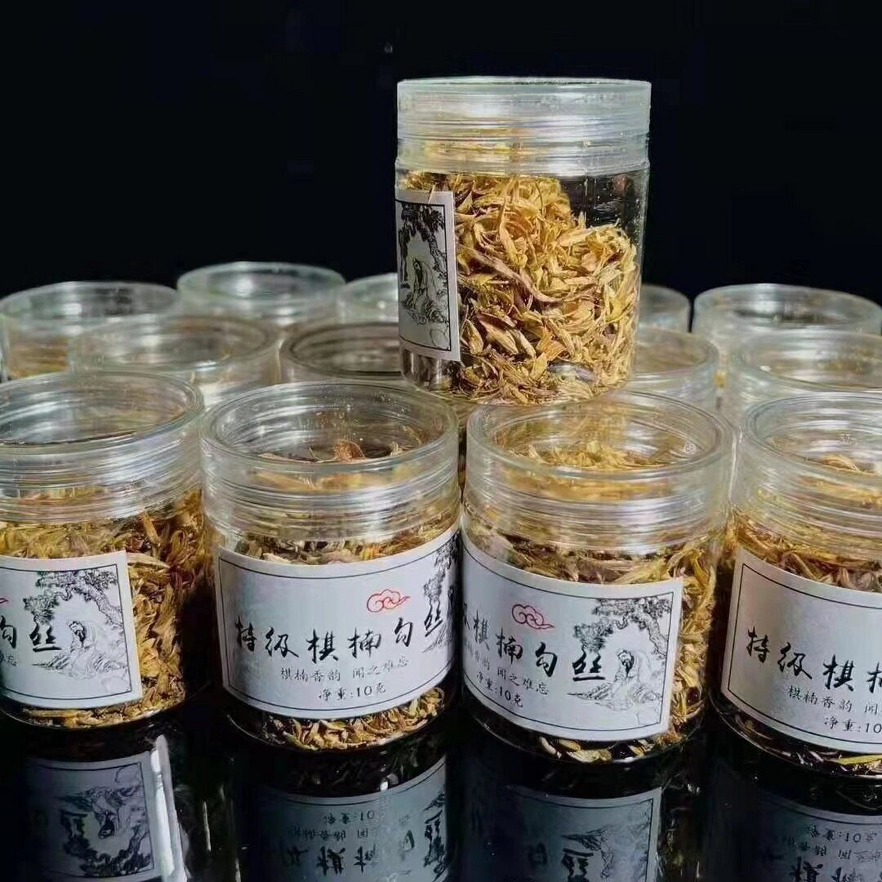 绿奇楠沉香勾丝,可以用来泡水泡茶喝和熏香 金丝糖结奇楠沉香勾丝