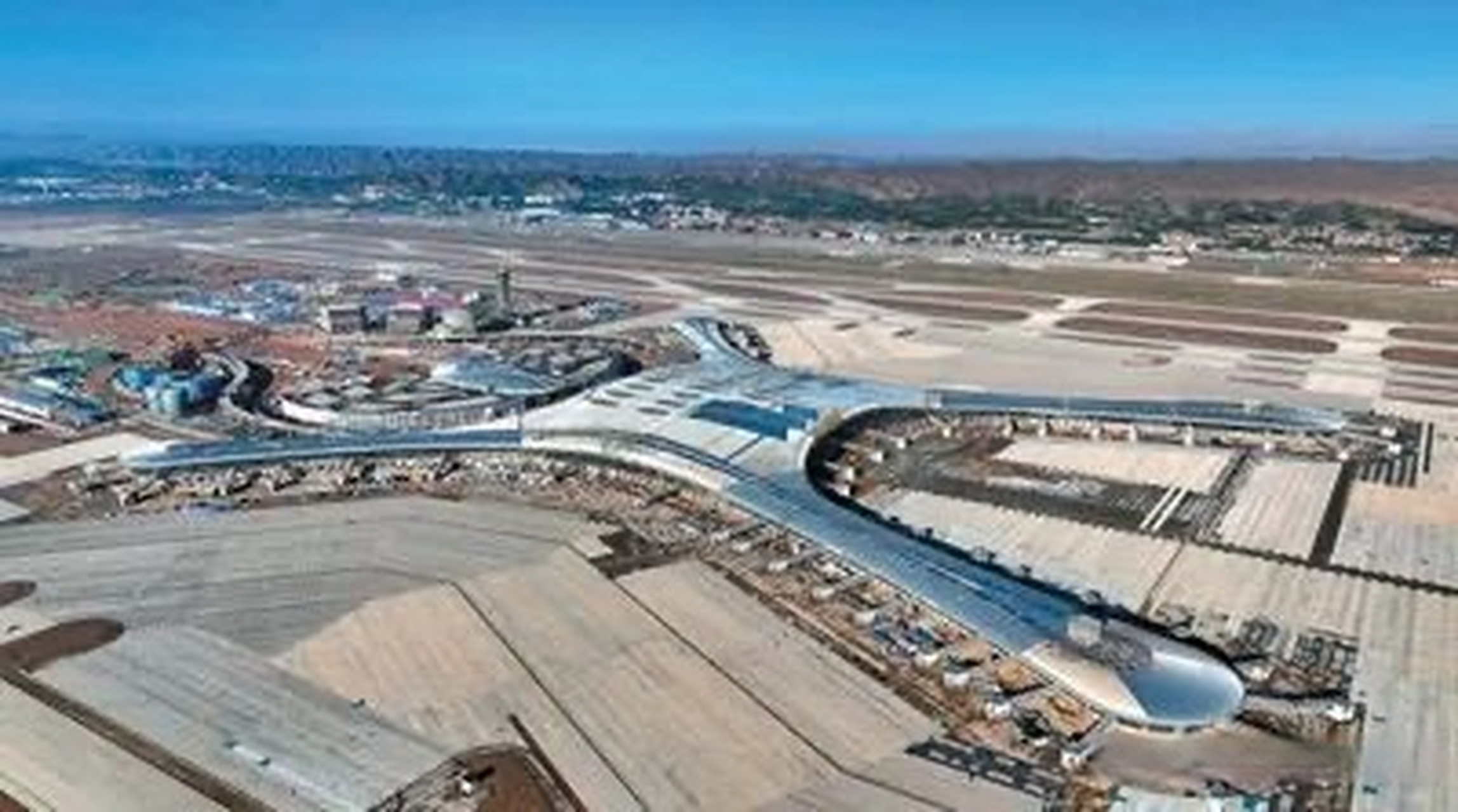 【人民日报|兰州中川国际机场三期扩建工程——智慧建造 扩容提质