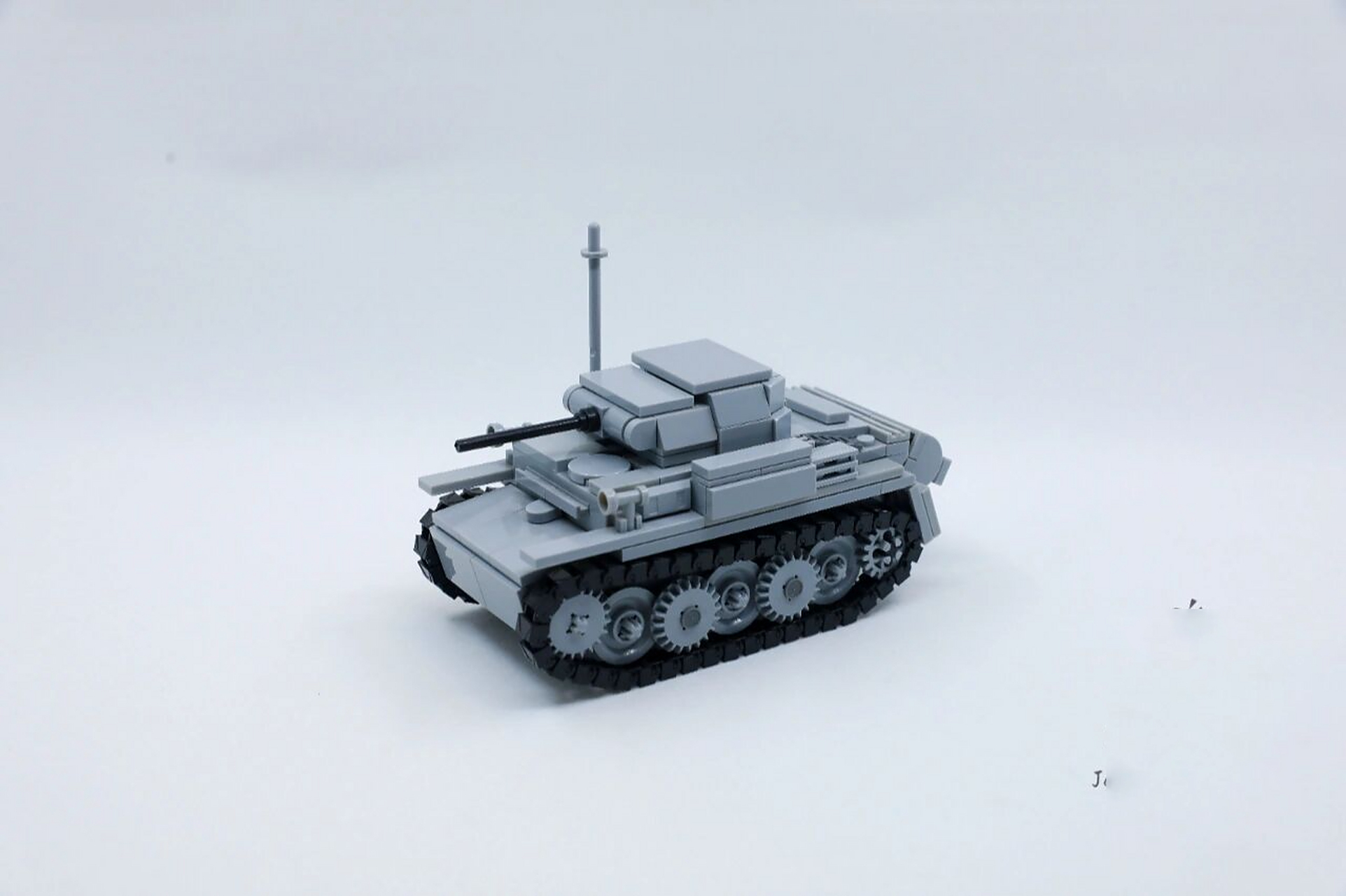 乐高moc《二战载具集锦》轻坦篇 积木还原经典的轻型坦克:二号坦克"