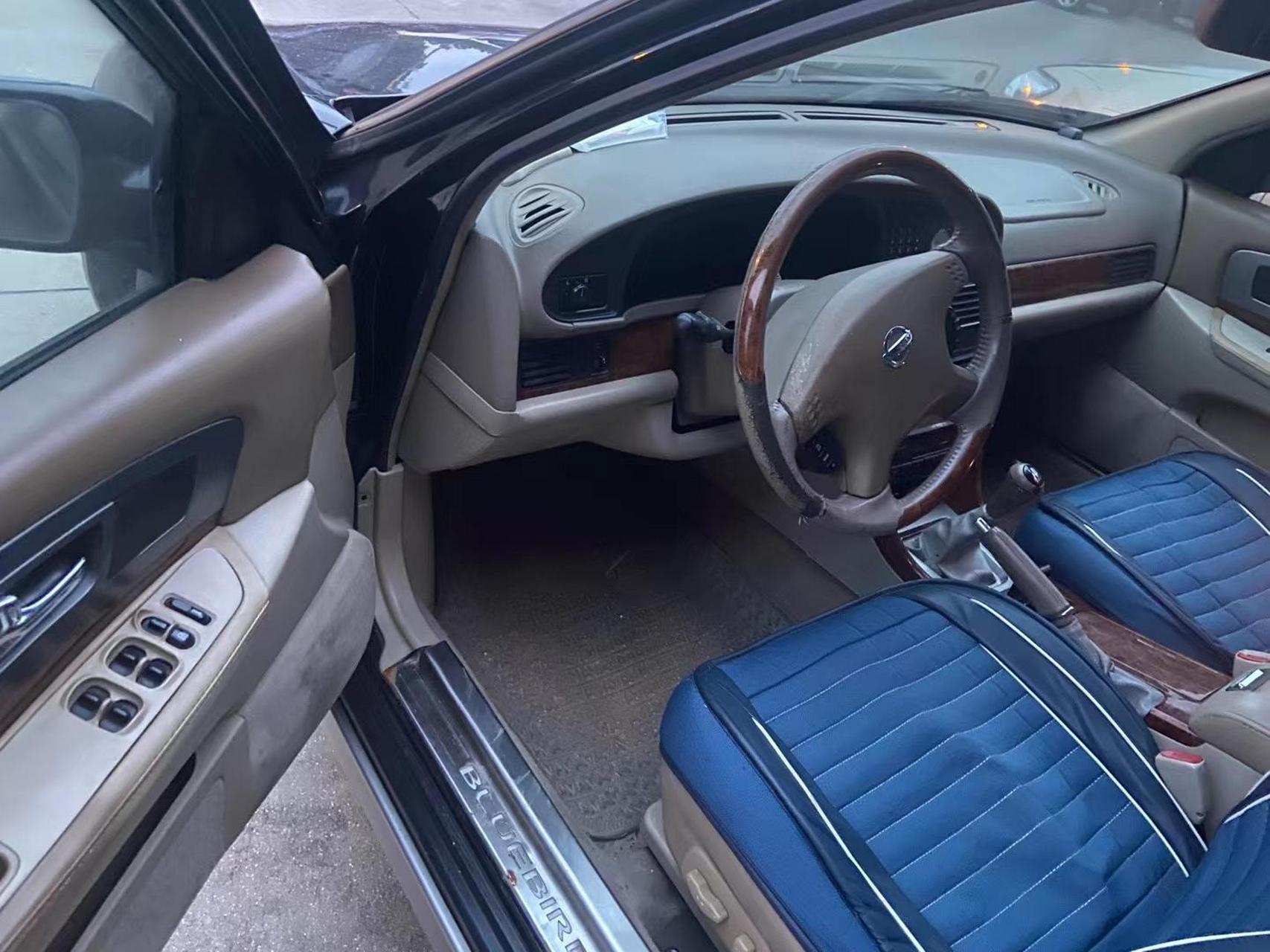 03年经典风神蓝鸟,精品车况,手动更省油,几千抠便宜代步车