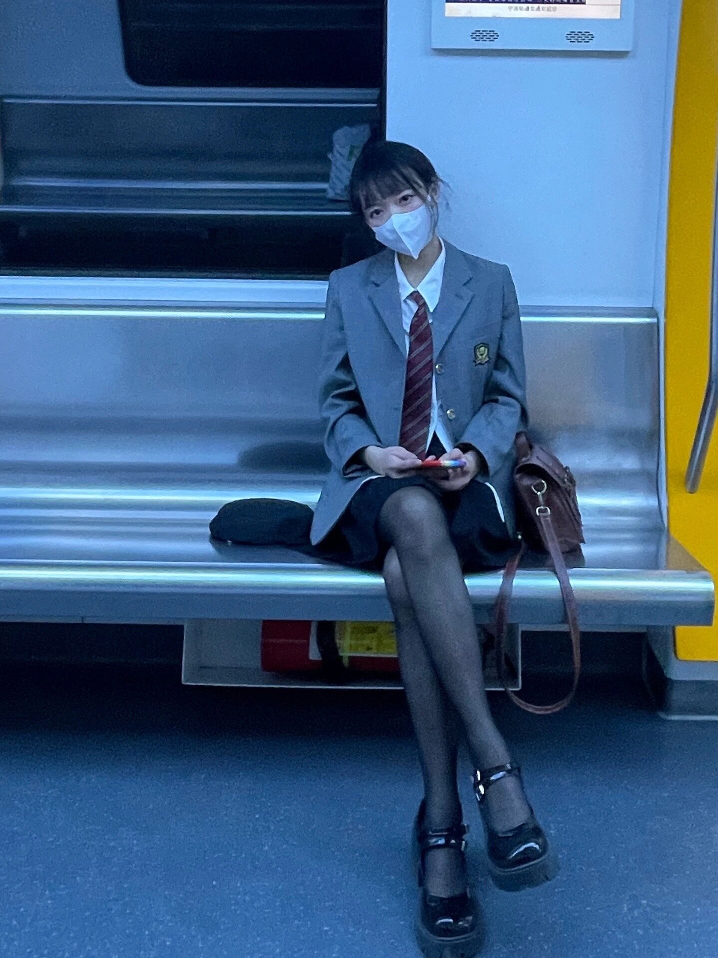 jk美少女坐姿速写素材