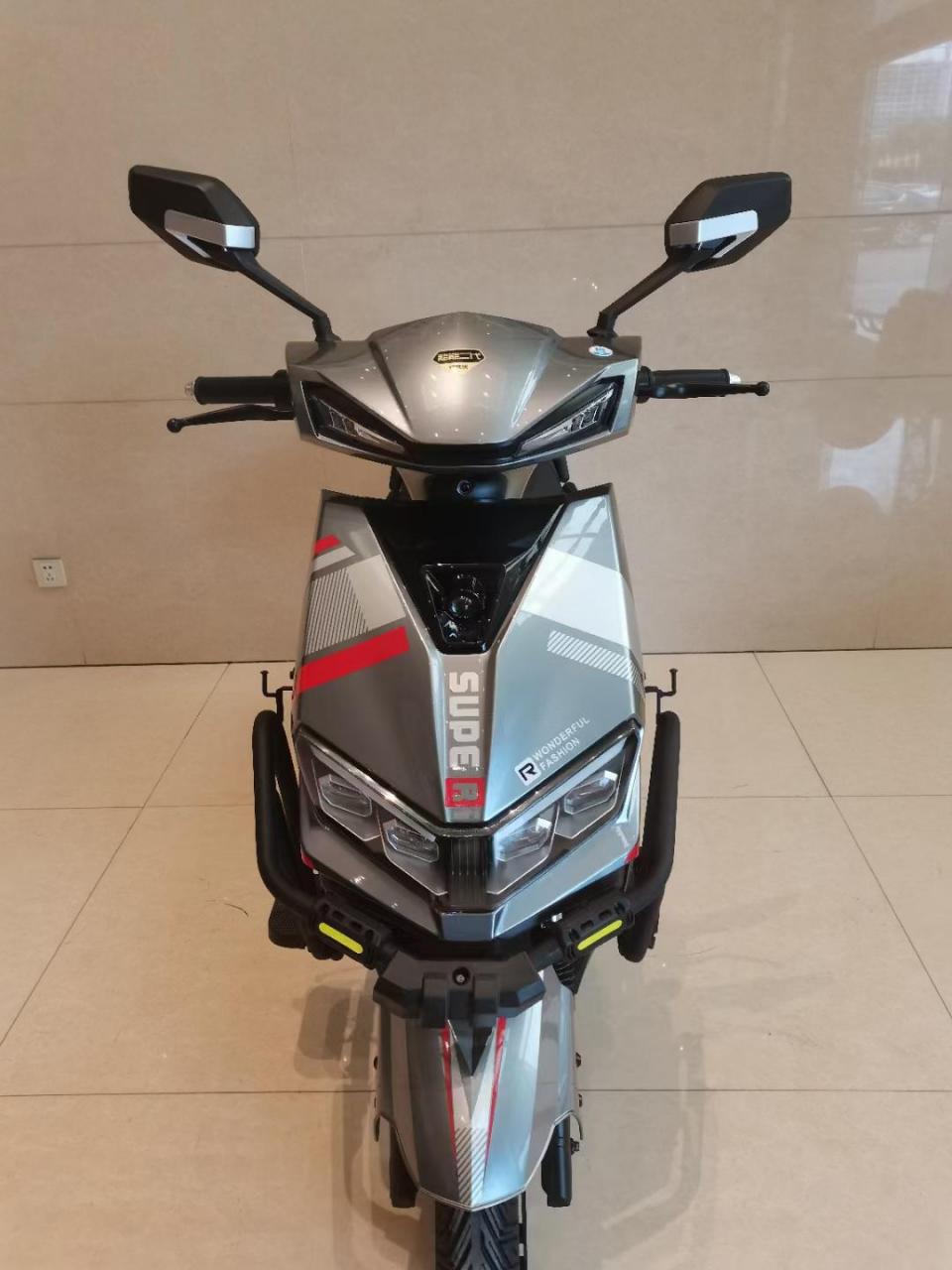 绿雕k20新国标,40h磁钢电机,60a控制器,超高速时速75码加9696蓝牙