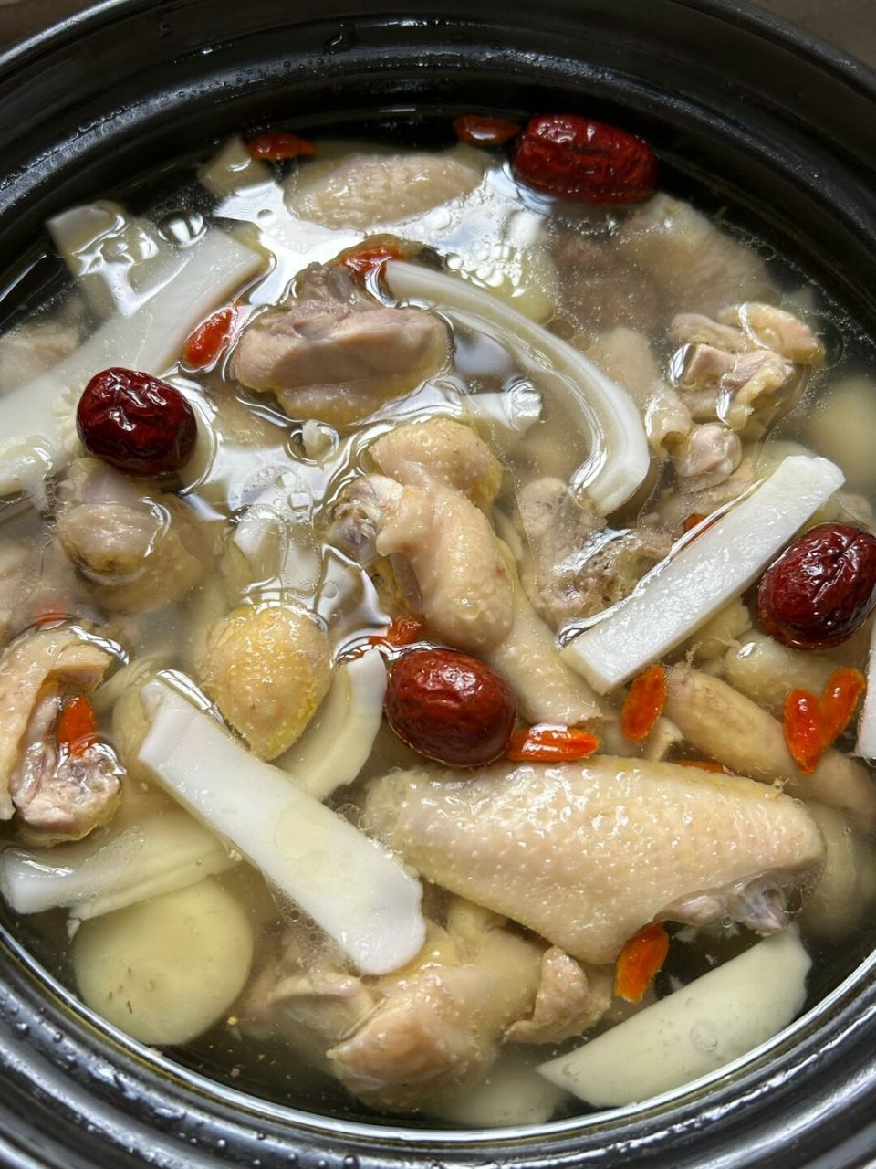 椰子鸡汤!美容养颜,滋阴补虚! 我妈的拿手菜!