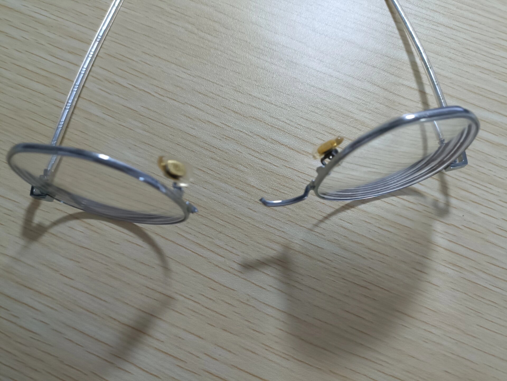 考试前一天眼镜断了