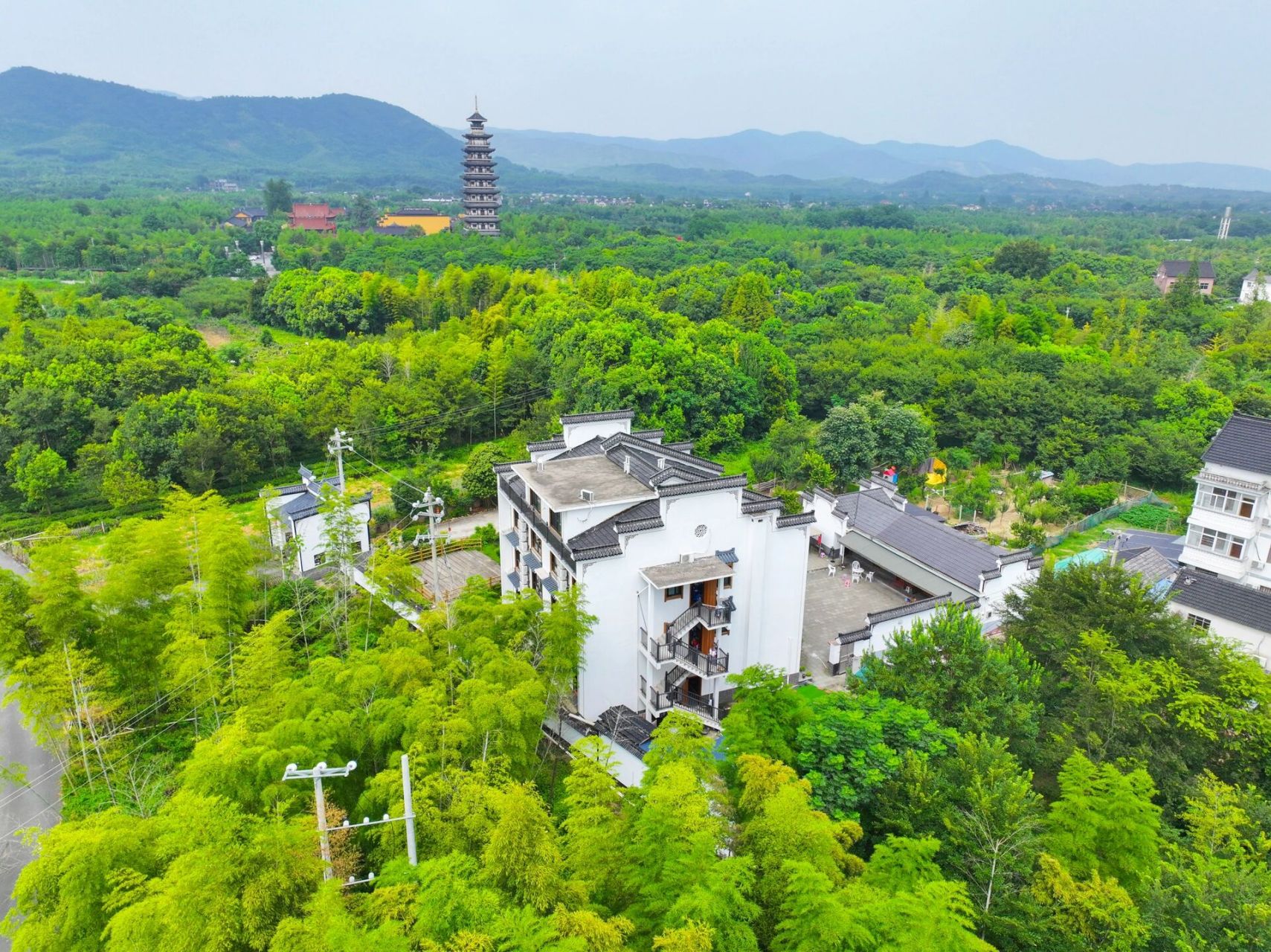 长兴水口顾渚旅游本地人推荐旅游攻略 1,住宿推荐 顾渚有500家农家乐