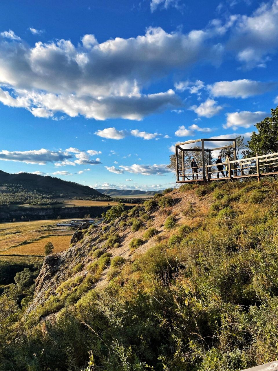 柴河月亮小镇|内蒙古小众景点 "人少景美" 柴河月亮小镇人很少,酒店也