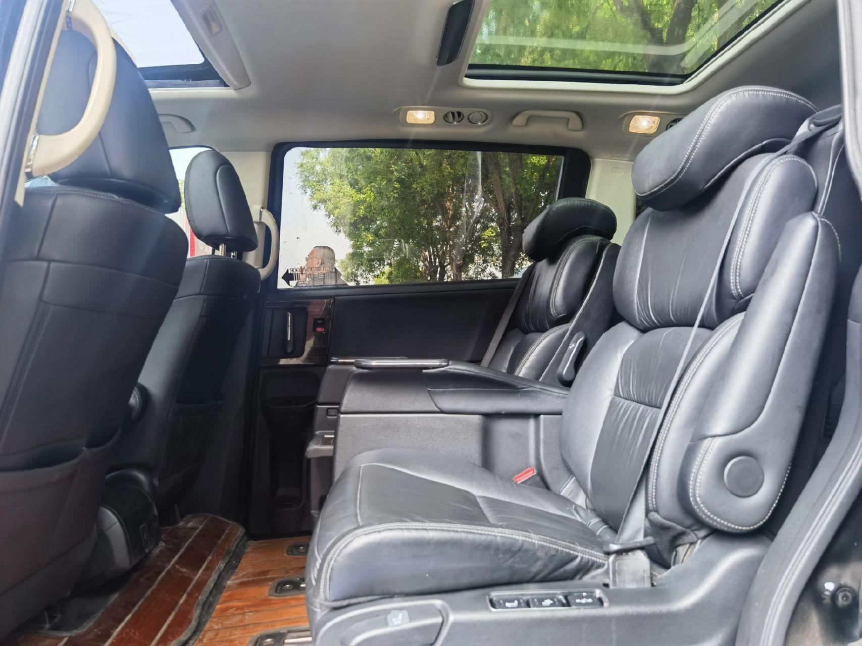 十多万出售2019年本田艾力绅,全车原版,2.