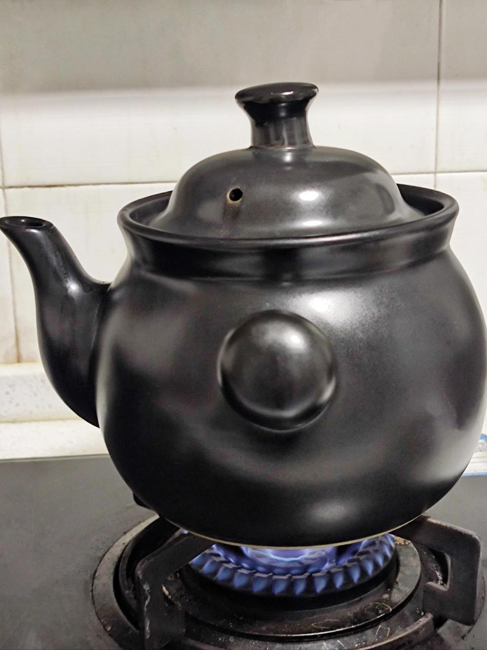 打工人版中药煎煮方法(附附养锅攻略) 中药煎煮方法 1,中药倒在陶瓷