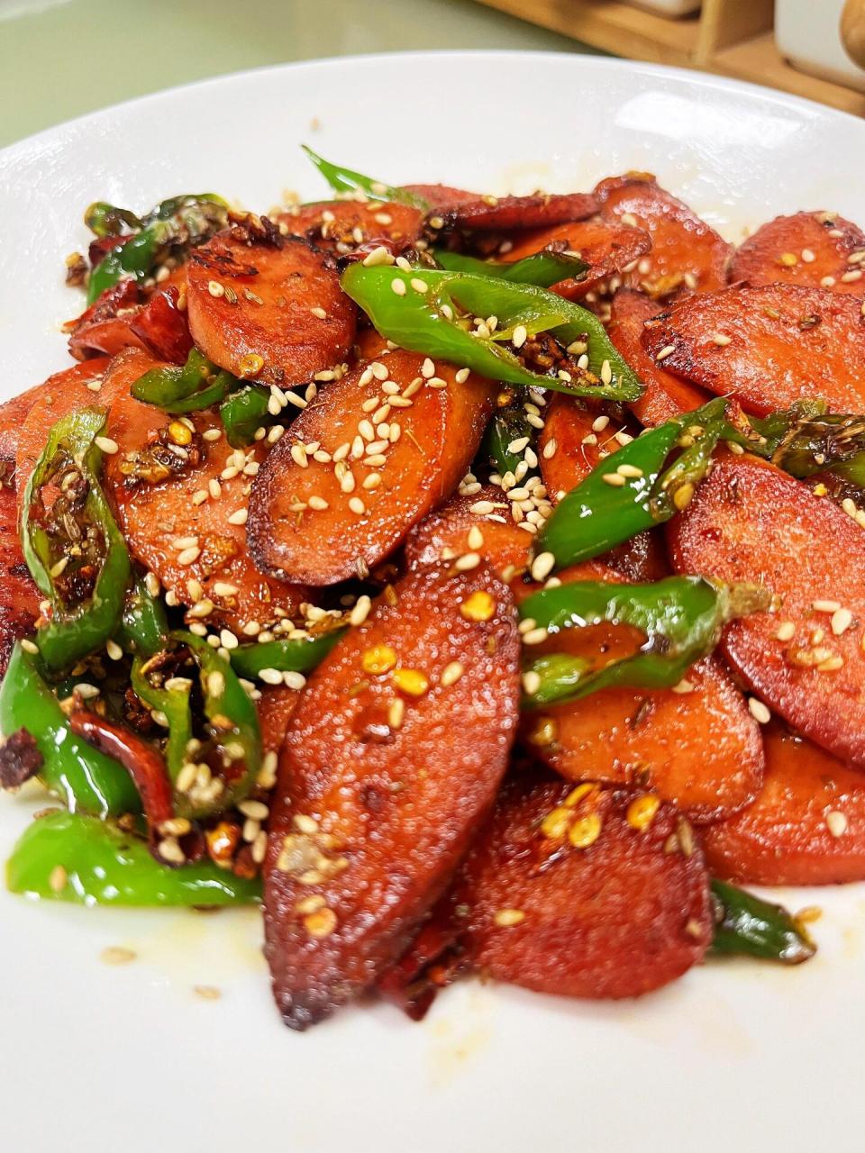 孜然香肠这么做也太好吃了吧!