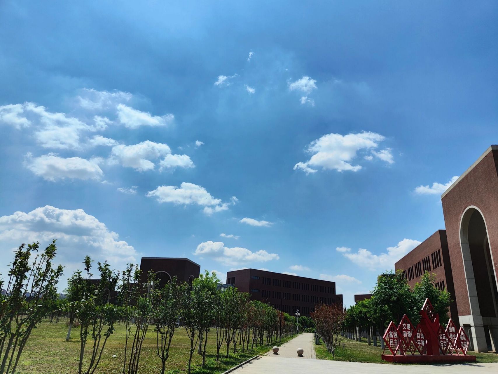 天津轻工职业技术学院 给宝子们更新一下轻工的最新图片,我会不定期去