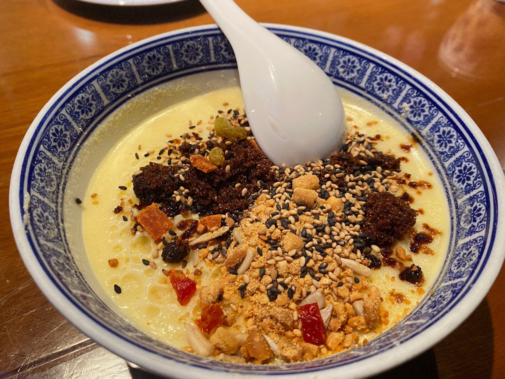 作为一个从小就在包头长大的小娃娃,茶汤是老包头的美食代表作,最适合