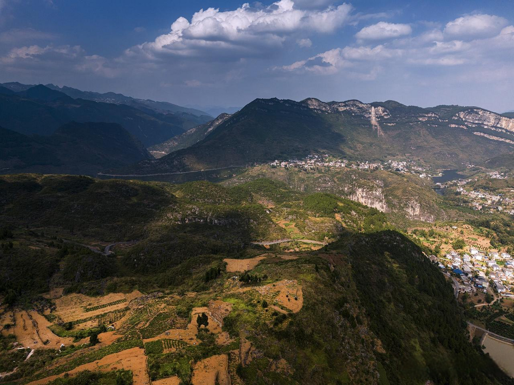 妙笔生花创作挑战黔北风光,桐梓河峡谷——桐梓河是赤水河最大的一级