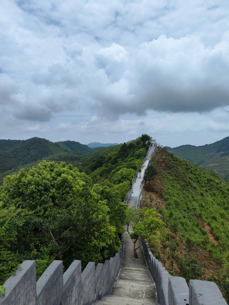 陆川龟岭谷 小众景点:陆川龟岭谷.