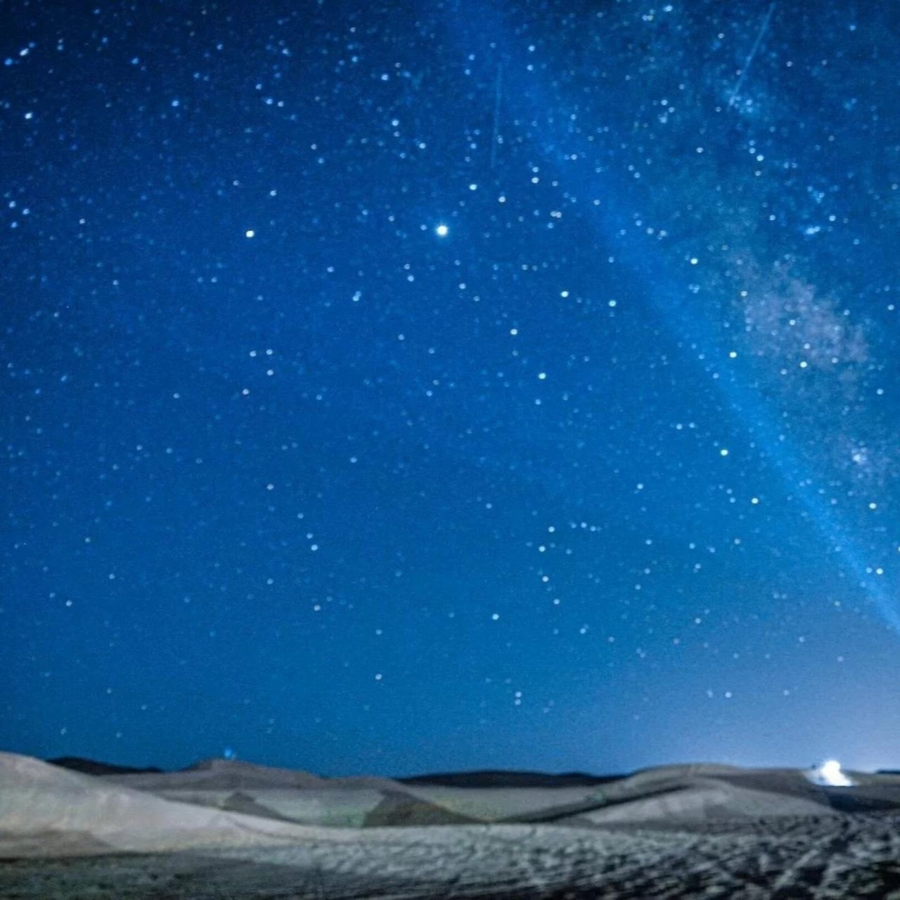 静谧夜空图片