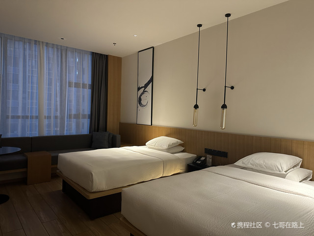 重回大学校园生活的住宿|_武昌万枫酒店