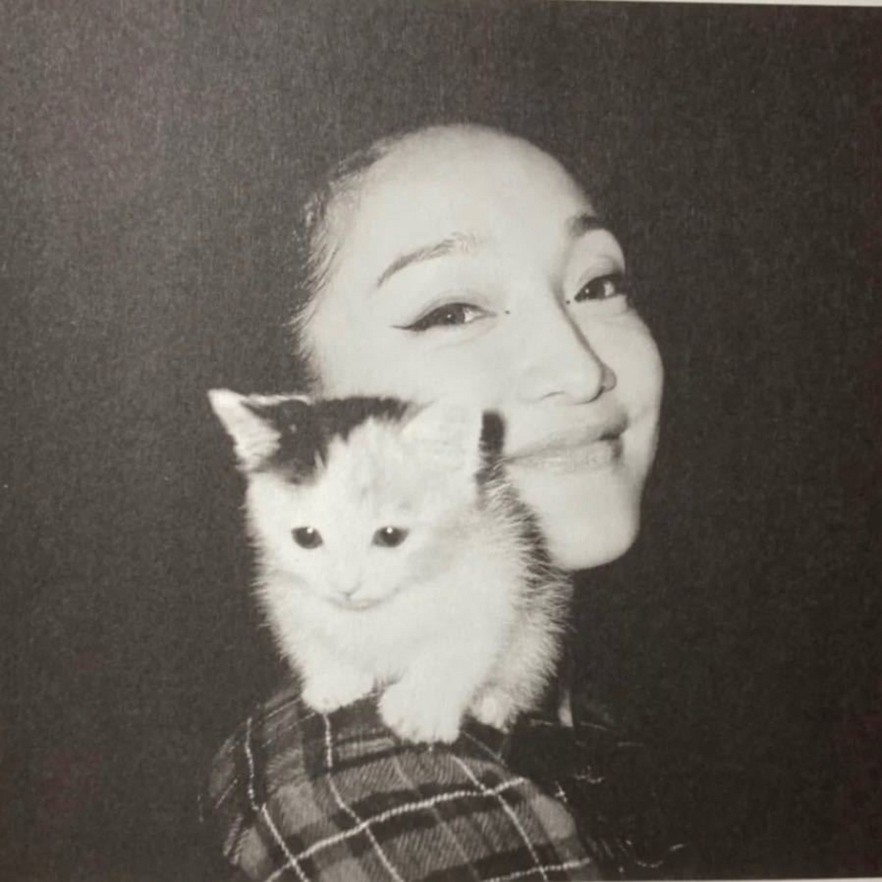 周迅～ 头像自取 好羡慕我的衣服 只需要丢进洗衣机里就能焕然一新而