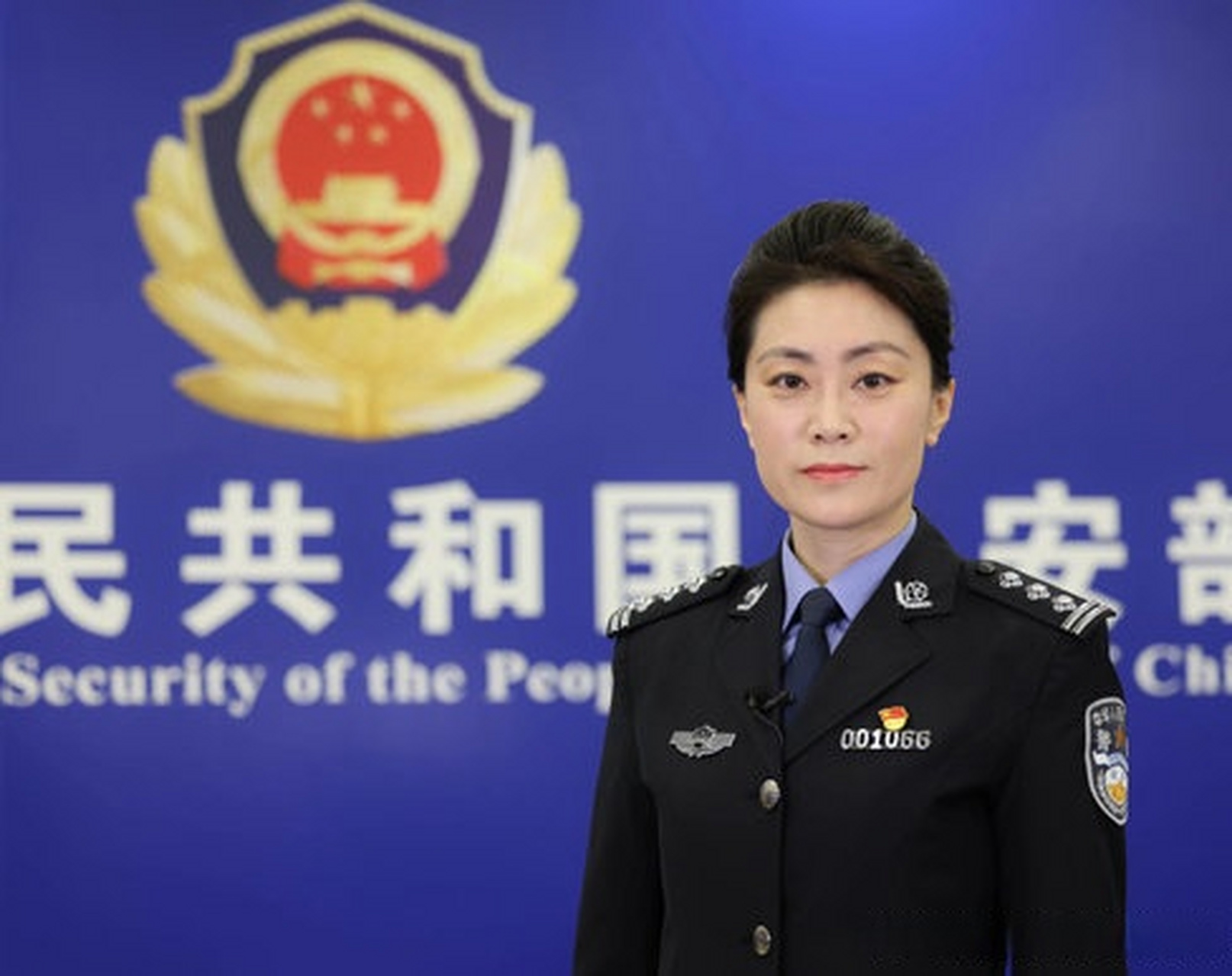 【公安部发言人李蓓:无数民警像屈保良一样奋战在春运安保一线】 北京