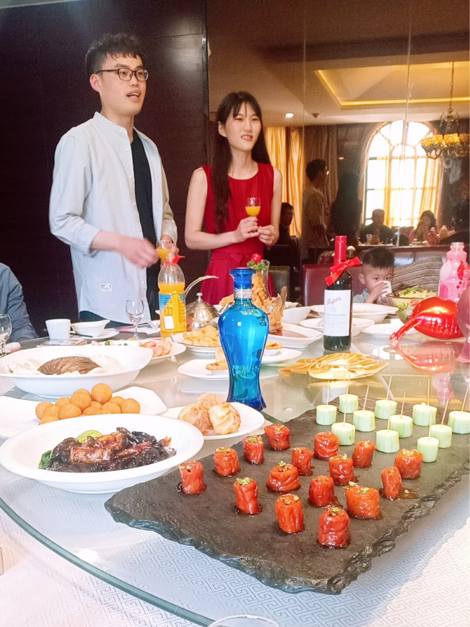 我们订婚啦|订婚宴男生发言 提纲: 一感谢亲友;二感谢父母,并展望未来