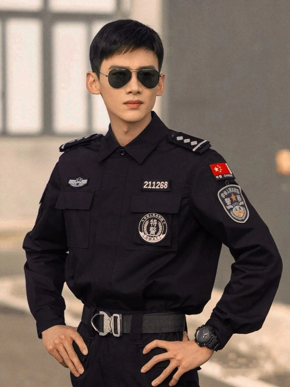 我的新晋男神白敬亭 穿特警服太帅了,一改平日对他的印象!