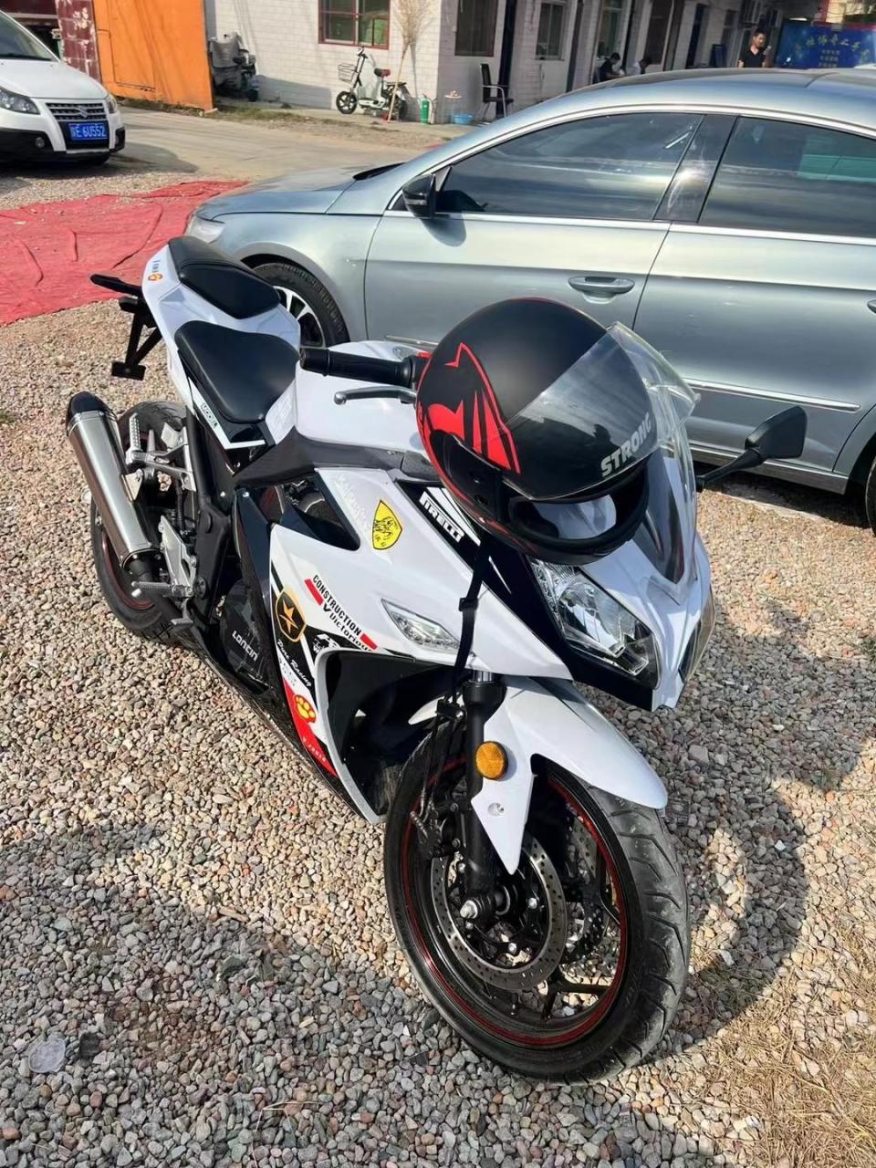 大力神dls200-d  排量:200cc