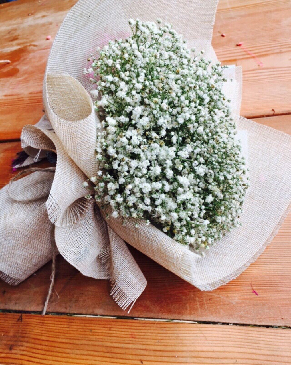 满天星绝美文案,陷进温柔里 1,我携满天星辰赠与你,仍觉得满天星辰不