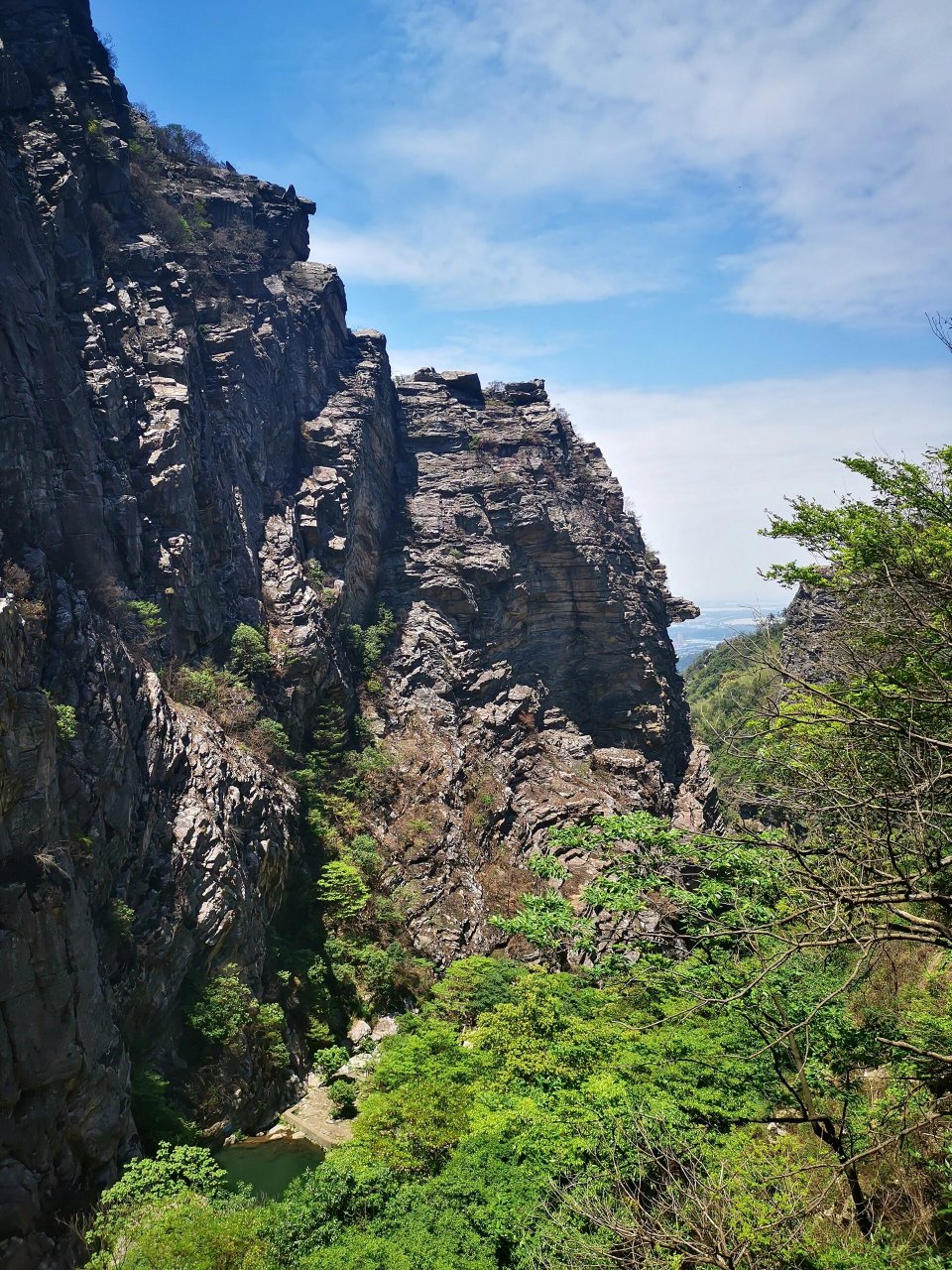 庐山石门涧 一个非常小众景点,得名于铁船峰和天池峰之间组成的石门