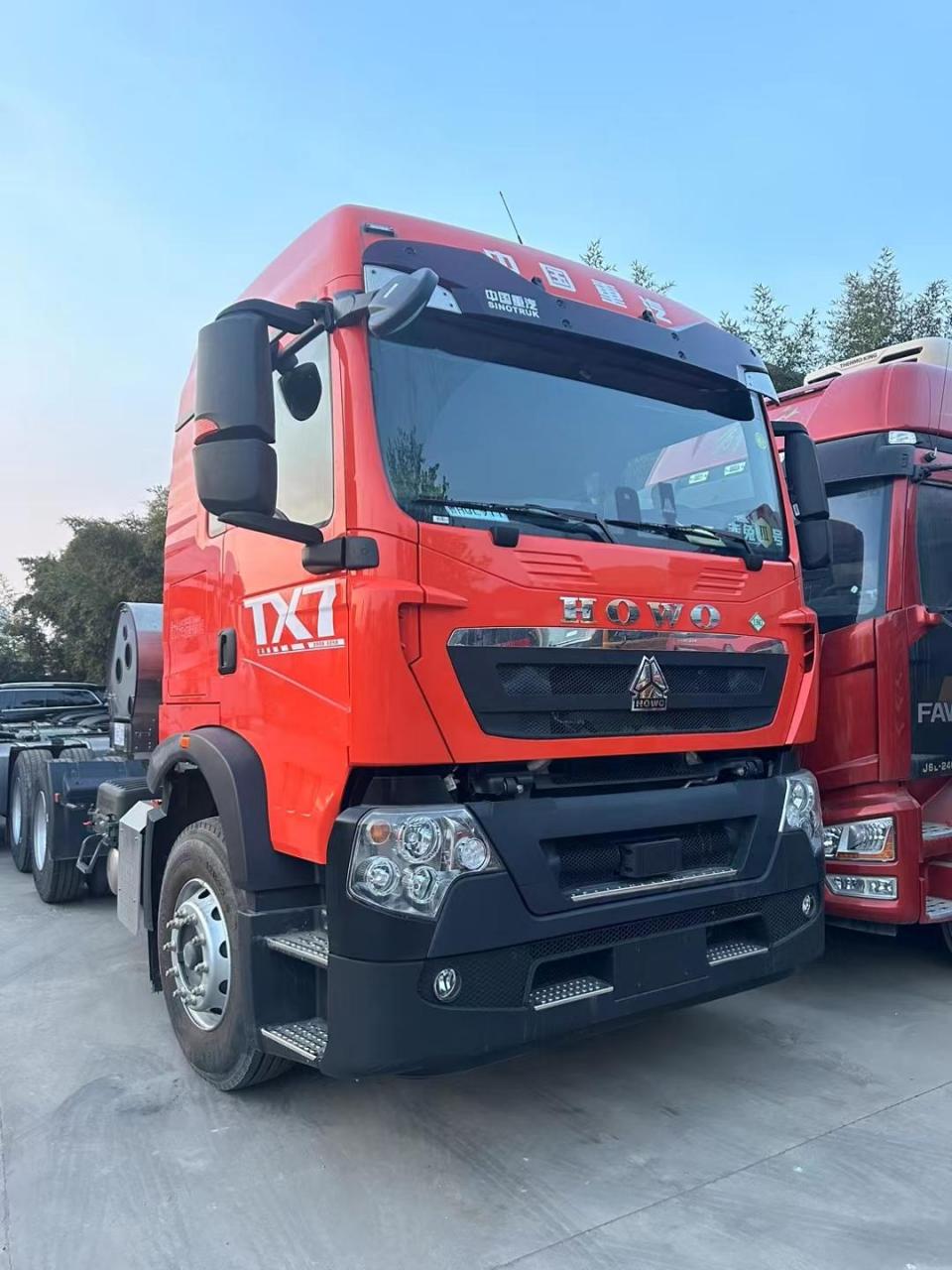 最便宜的天然气牵引车!重汽tx7,480马力,13升lng潍柴发动机,手动挡,3.