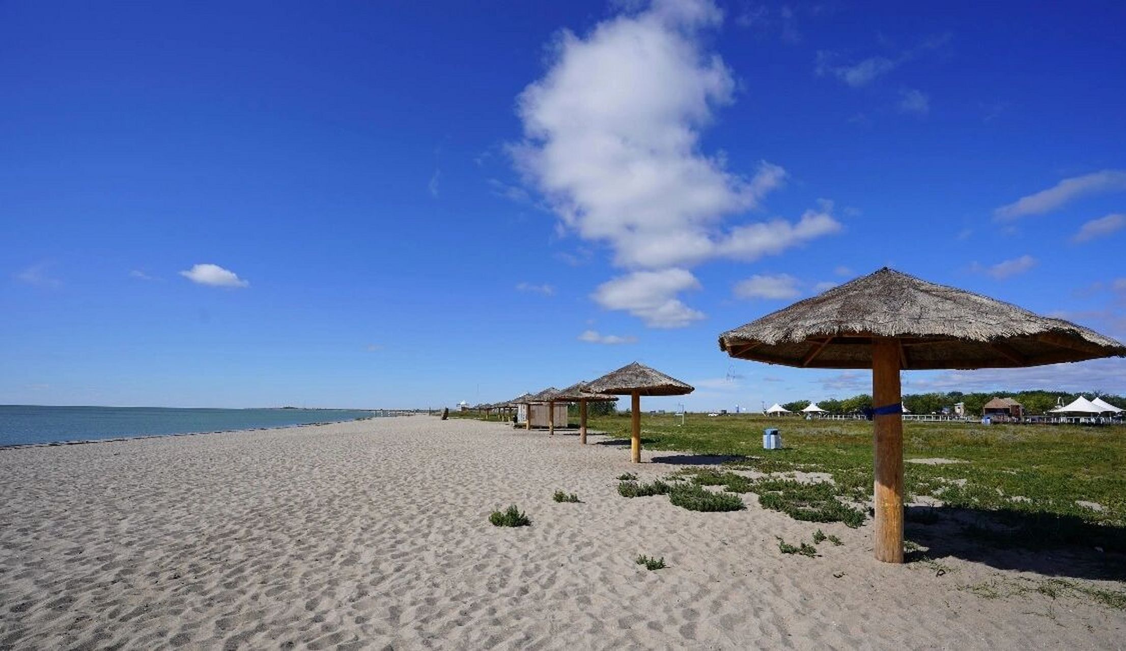 呼伦贝尔旅行旅游攻略-景点98贝尔湖 呼伦湖和贝尔湖在草原上有很多