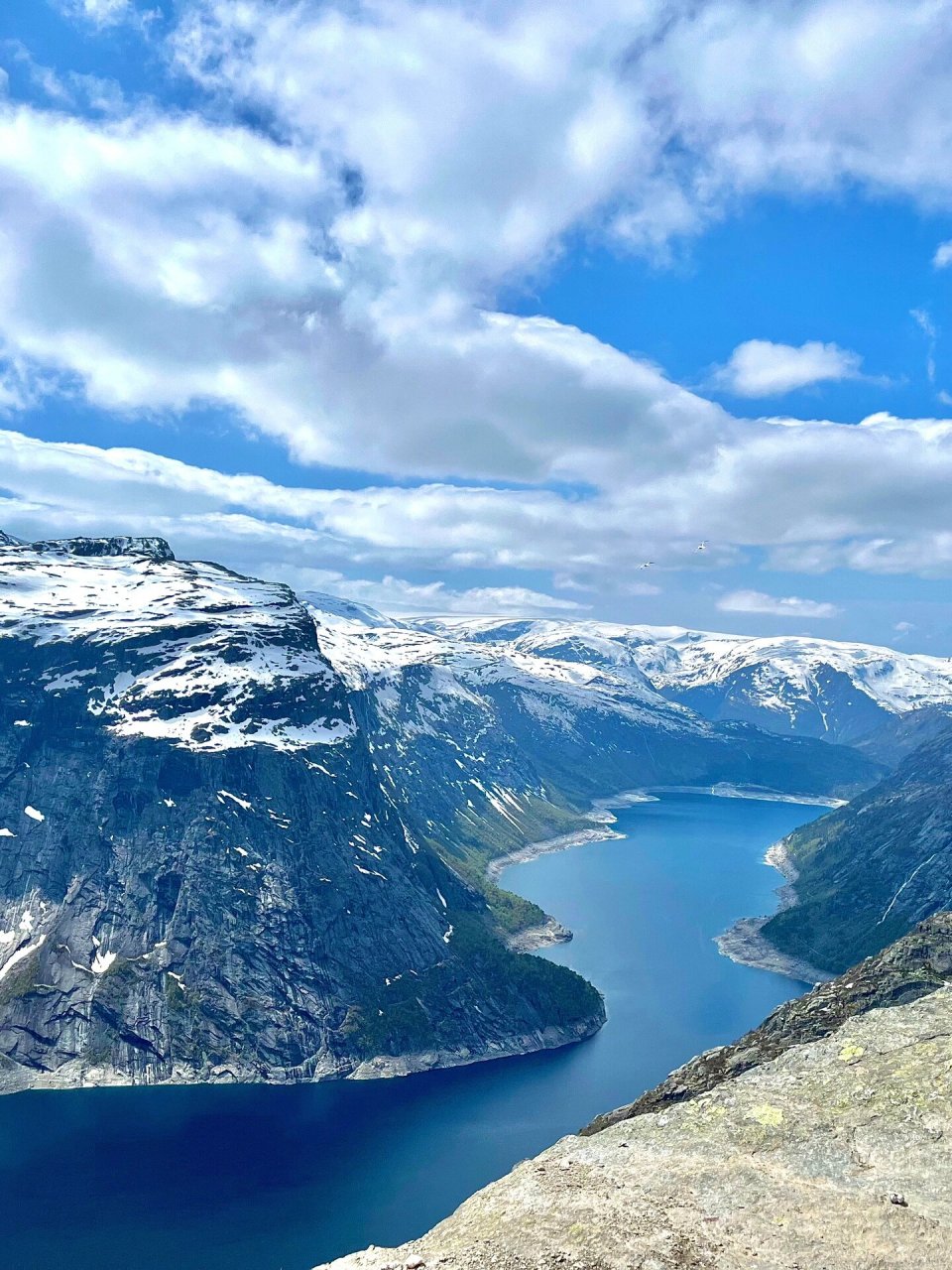 如果一生只能选择看一种自然景观,我yi定会选择挪威9990峡湾,因为