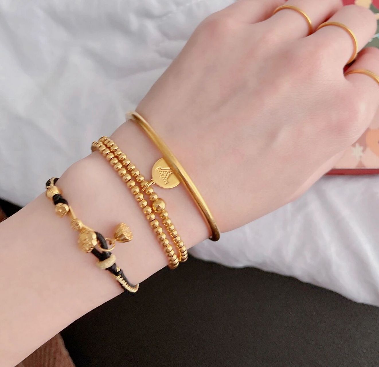 手编黄金如意 一起来黄金叠戴 手编金如意 手镯 珠串=叠戴 玉如意寓意