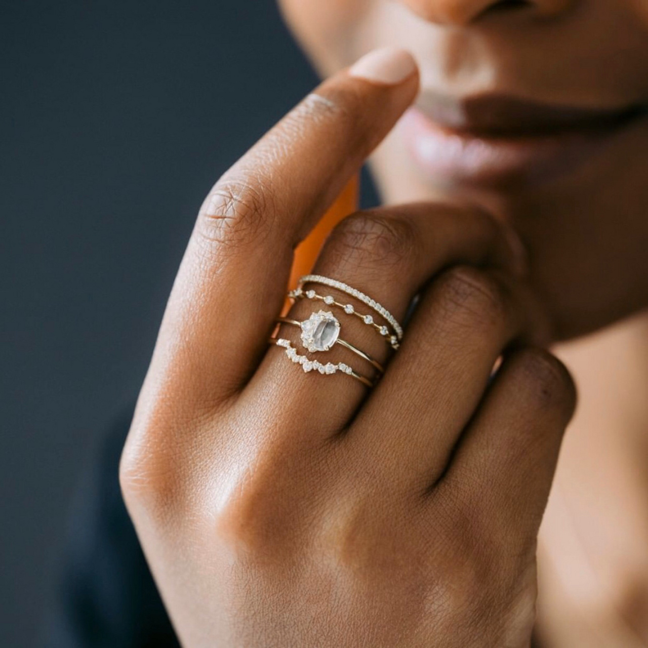 结婚钻戒 钻石排戒 搭配图一组 喜欢叠戴的朋友自取 #结婚钻戒